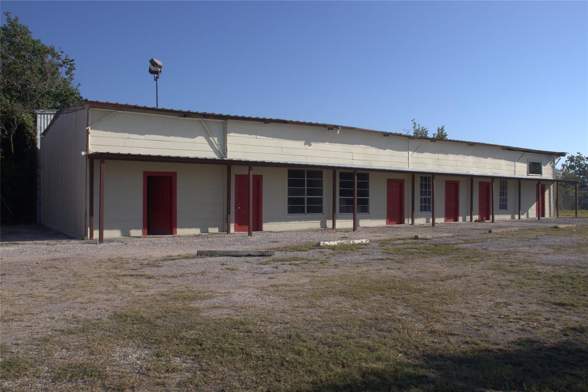 Backyard, Detached Garage, Exterior