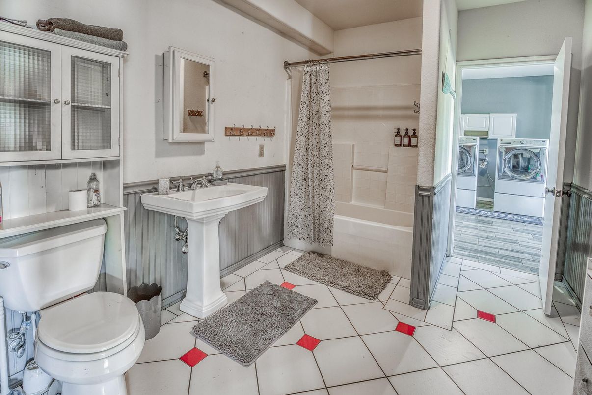 Bathroom, Interior