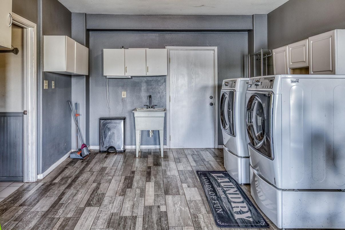 Interior, Washer