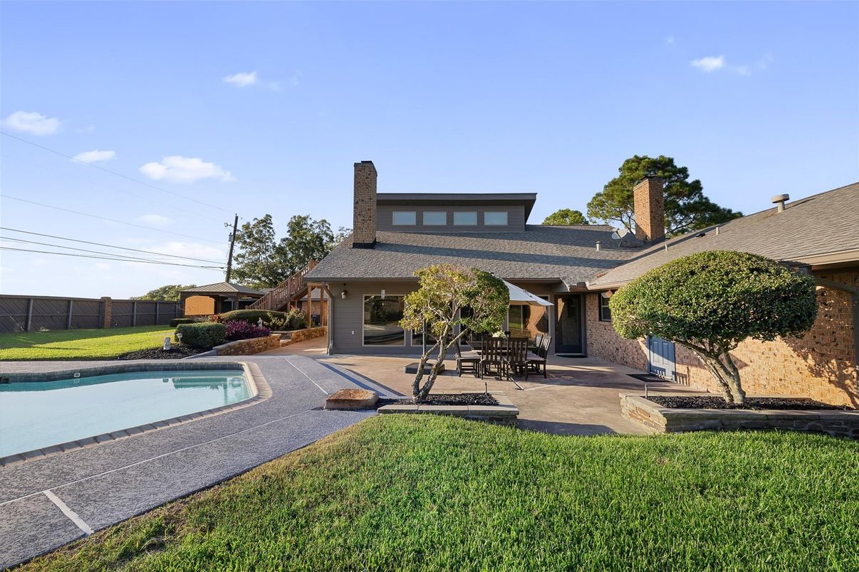 Backyard, Exterior, Pool