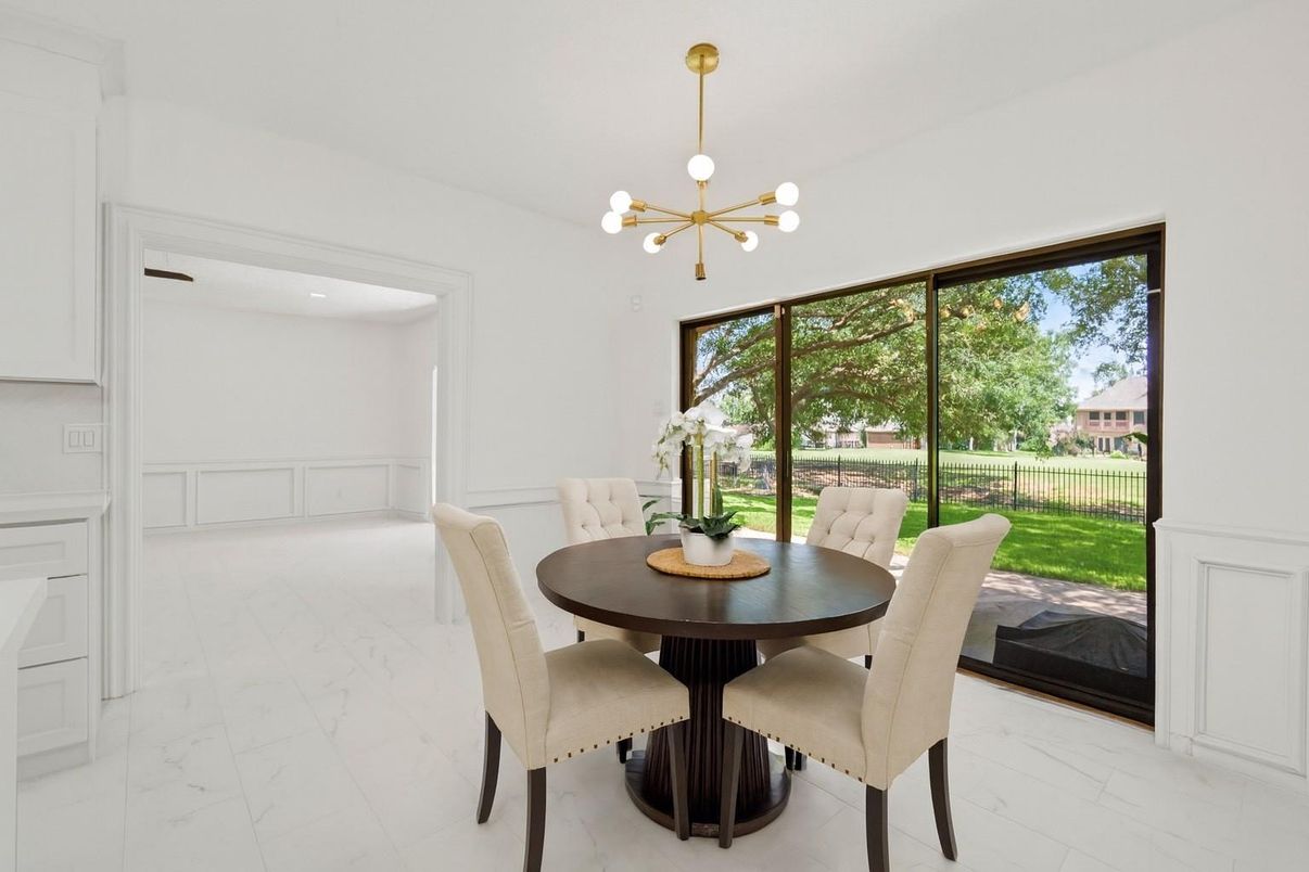Dining room, Interior, Marble, Pendant Lights
