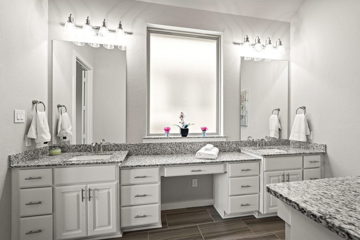 Bathroom, Dual Sink Vanities, Interior