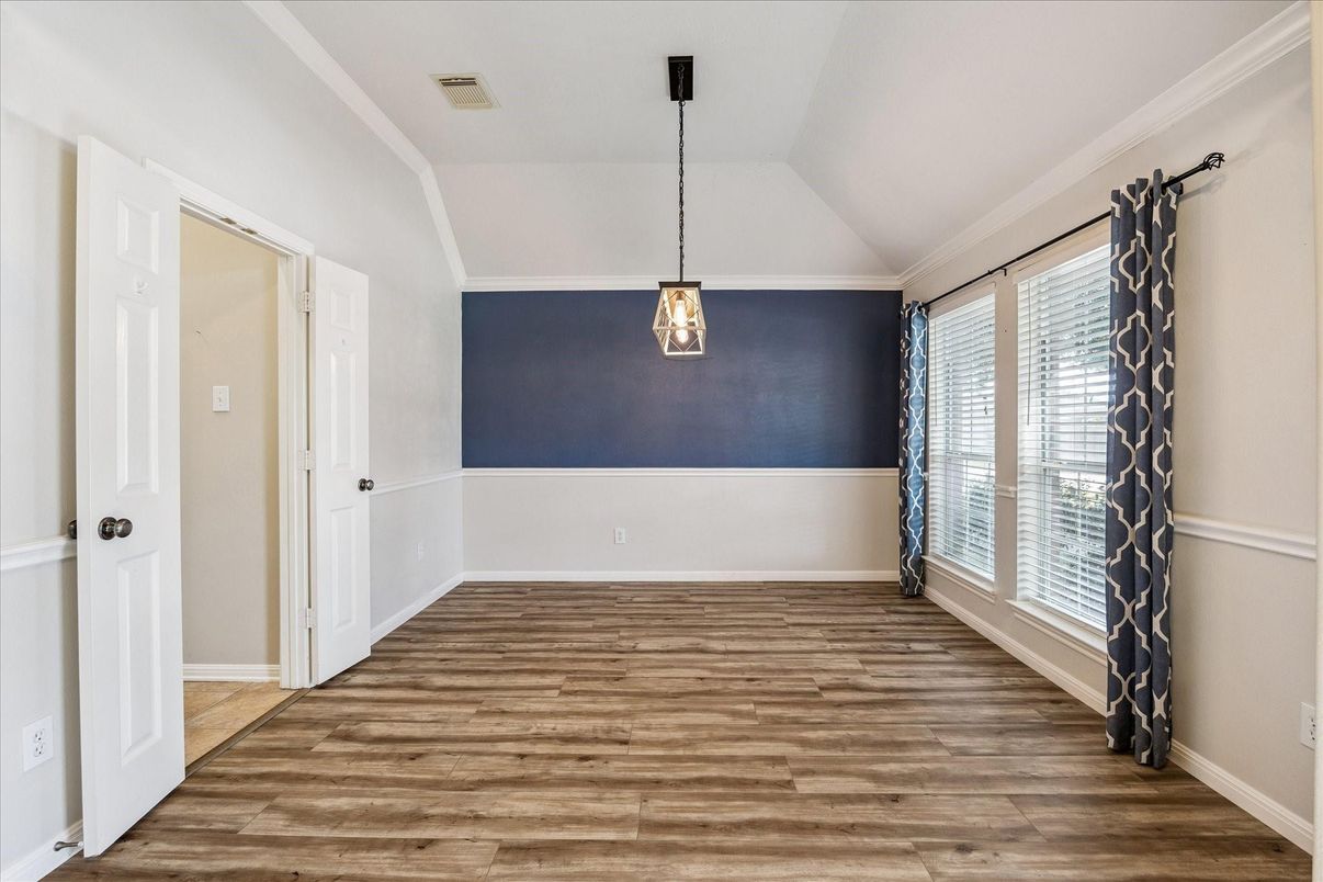 Empty room, Interior, Pendant Lights, Wood Texture Flooring