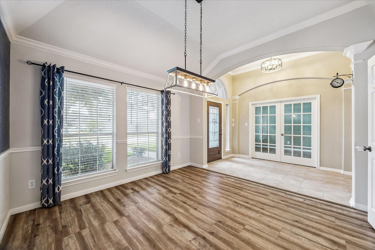 Chandelier, Empty room, Interior, Pendant Lights, Wood Texture Flooring