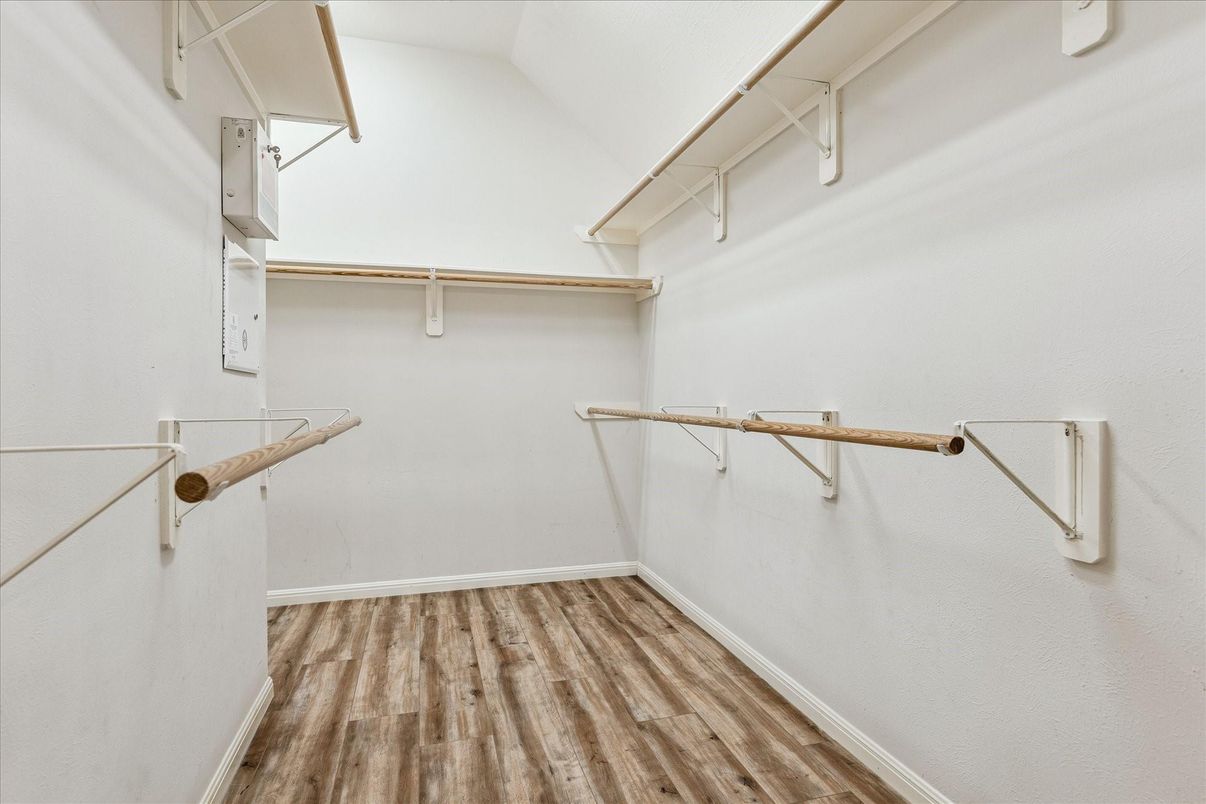 Interior, Walk-in Closets, Wood Texture Flooring