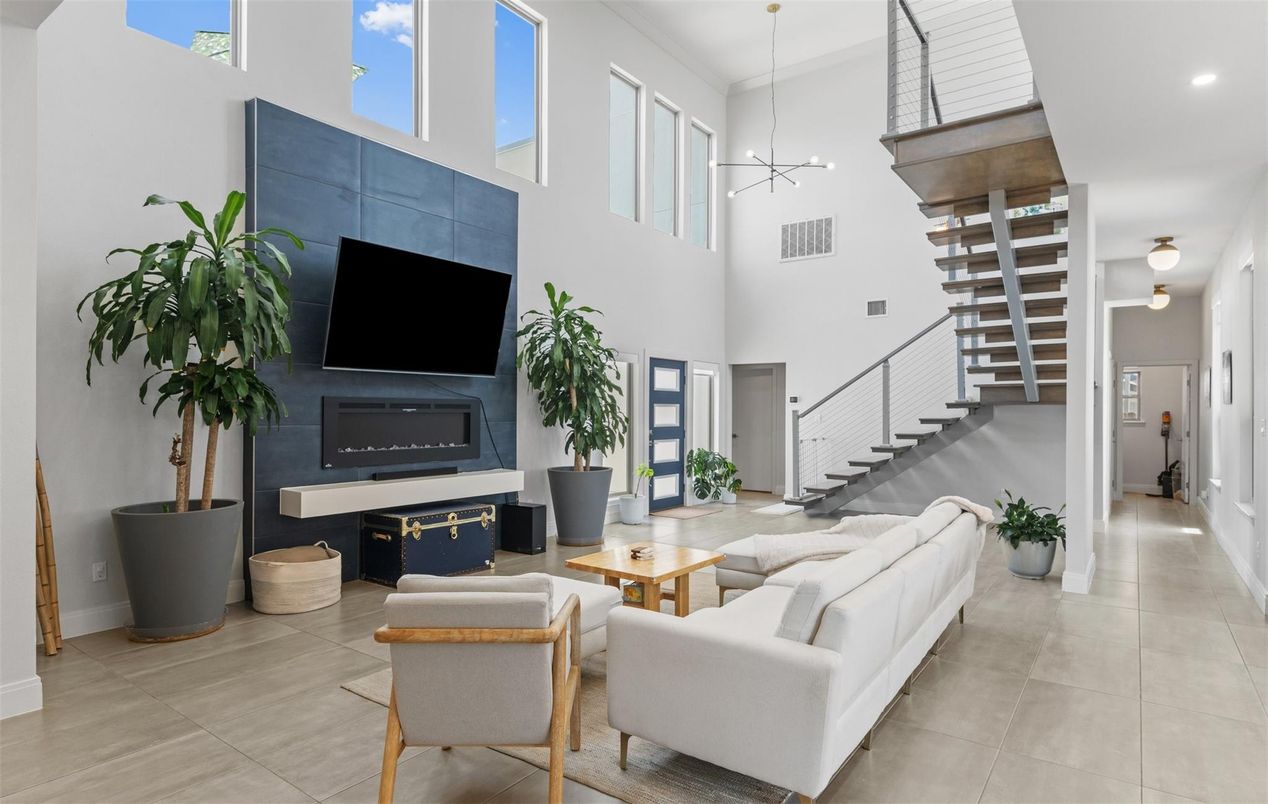 Fireplace, Interior, Living room, Pendant Lights, Recessed Lighting