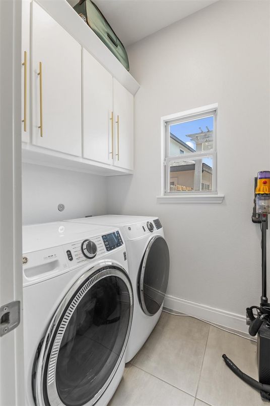 Interior, Washer