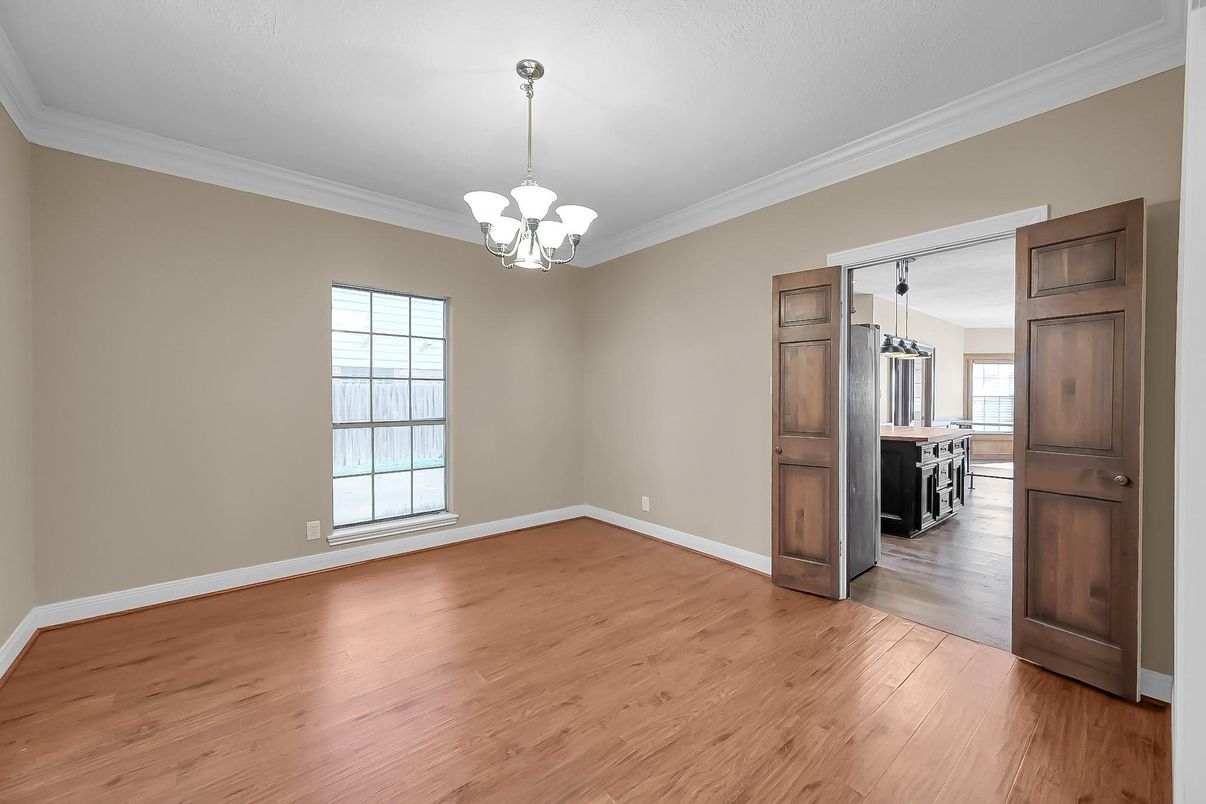 Chandelier, Empty room, Interior, Pendant Lights, Wood Texture Flooring