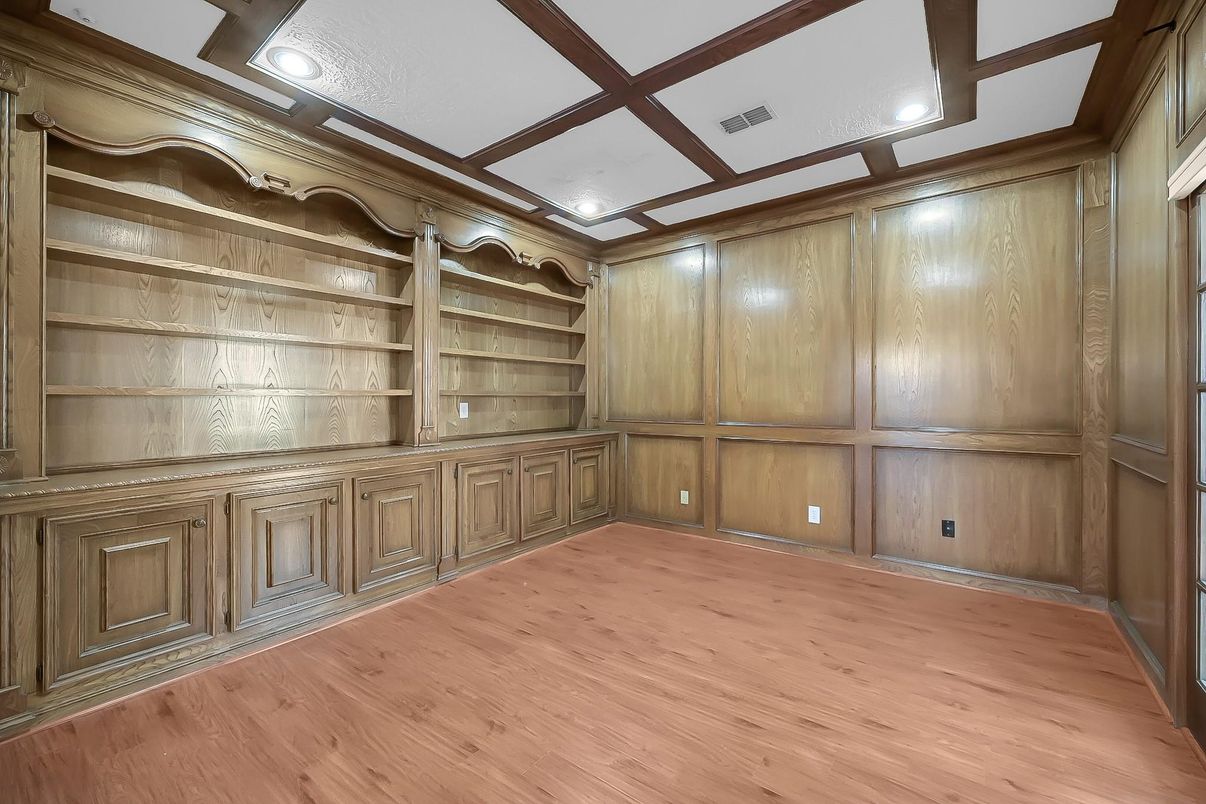 Empty room, Interior, Recessed Lighting, Wooden Beams, Wood Texture Flooring, Wooden Walls