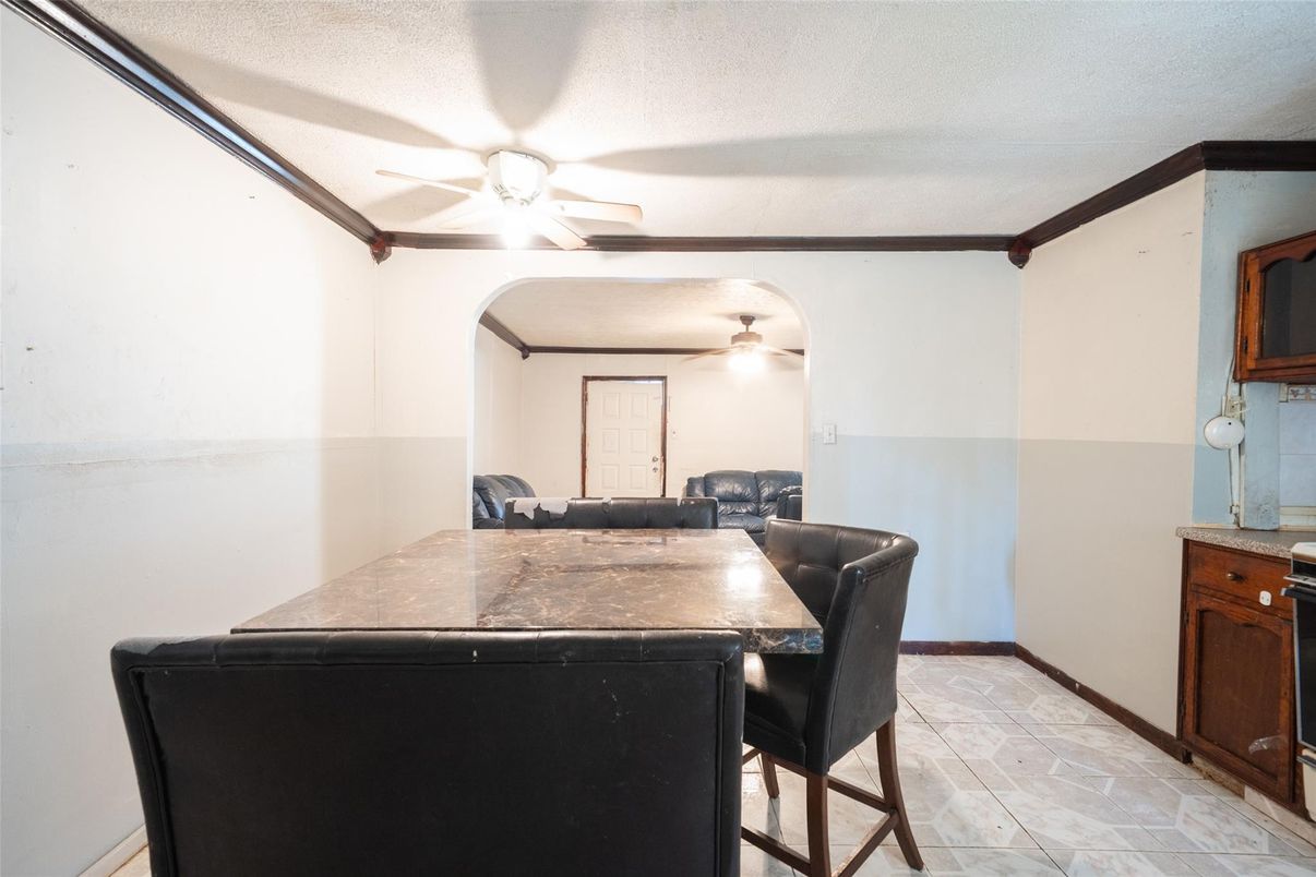 Dining room, Interior