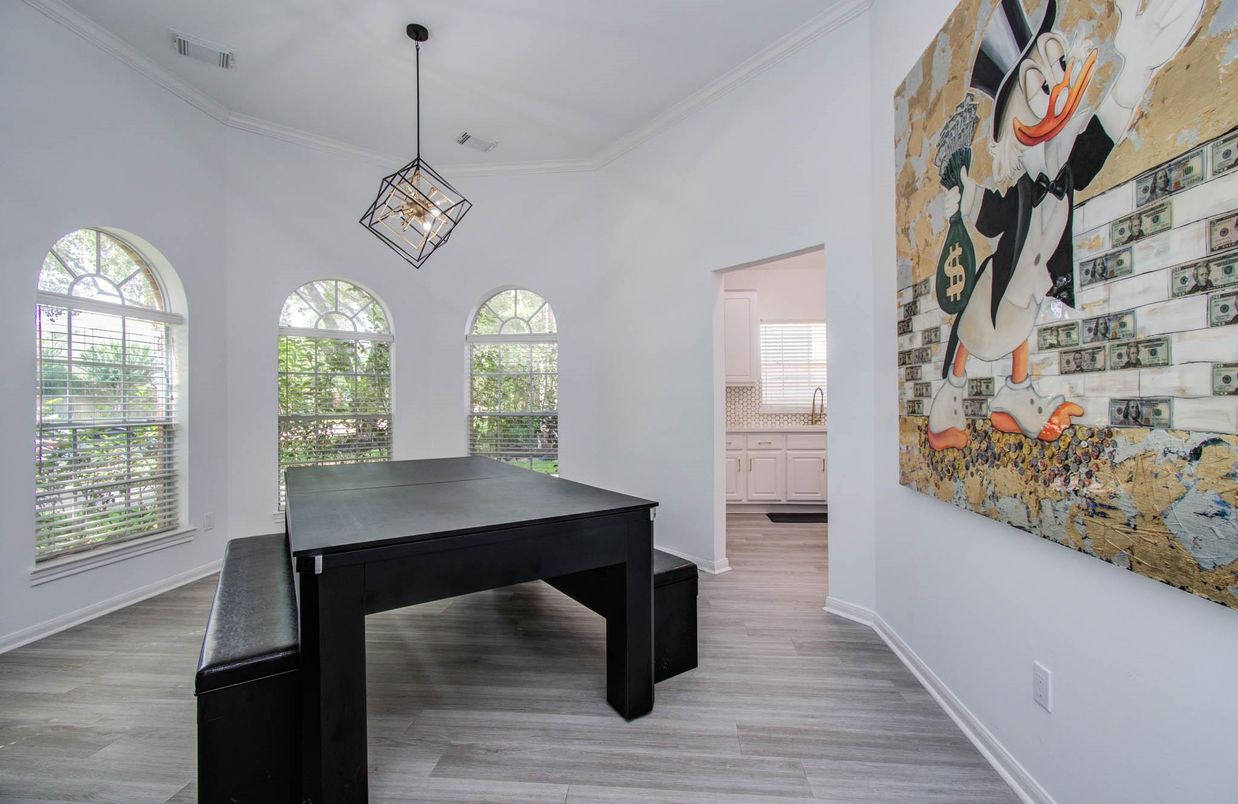 Interior, Pendant Lights, Wood Texture Flooring