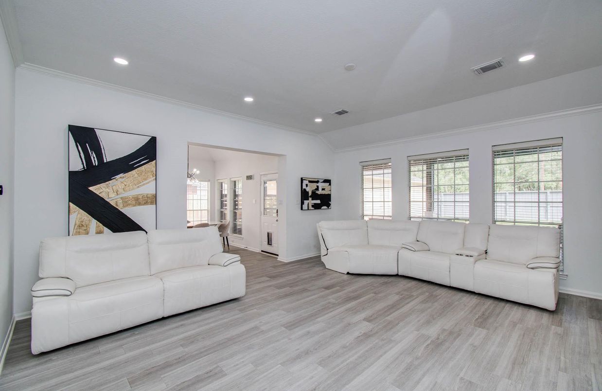 Interior, Living room, Recessed Lighting, Wood Texture Flooring