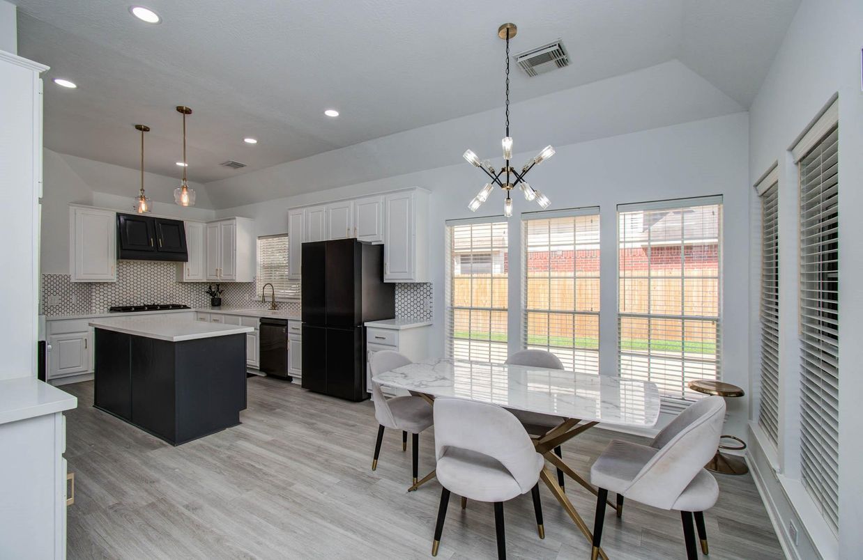 Dining room, Interior, Kitchen, Pendant Lights, Recessed Lighting, Wood Texture Flooring
