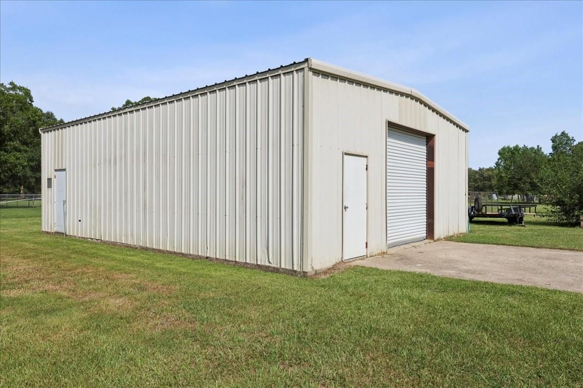 Backyard, Detached Garage, Exterior