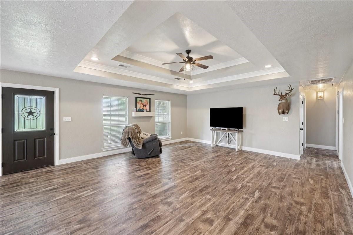 Interior, Recessed Lighting, Wood Texture Flooring
