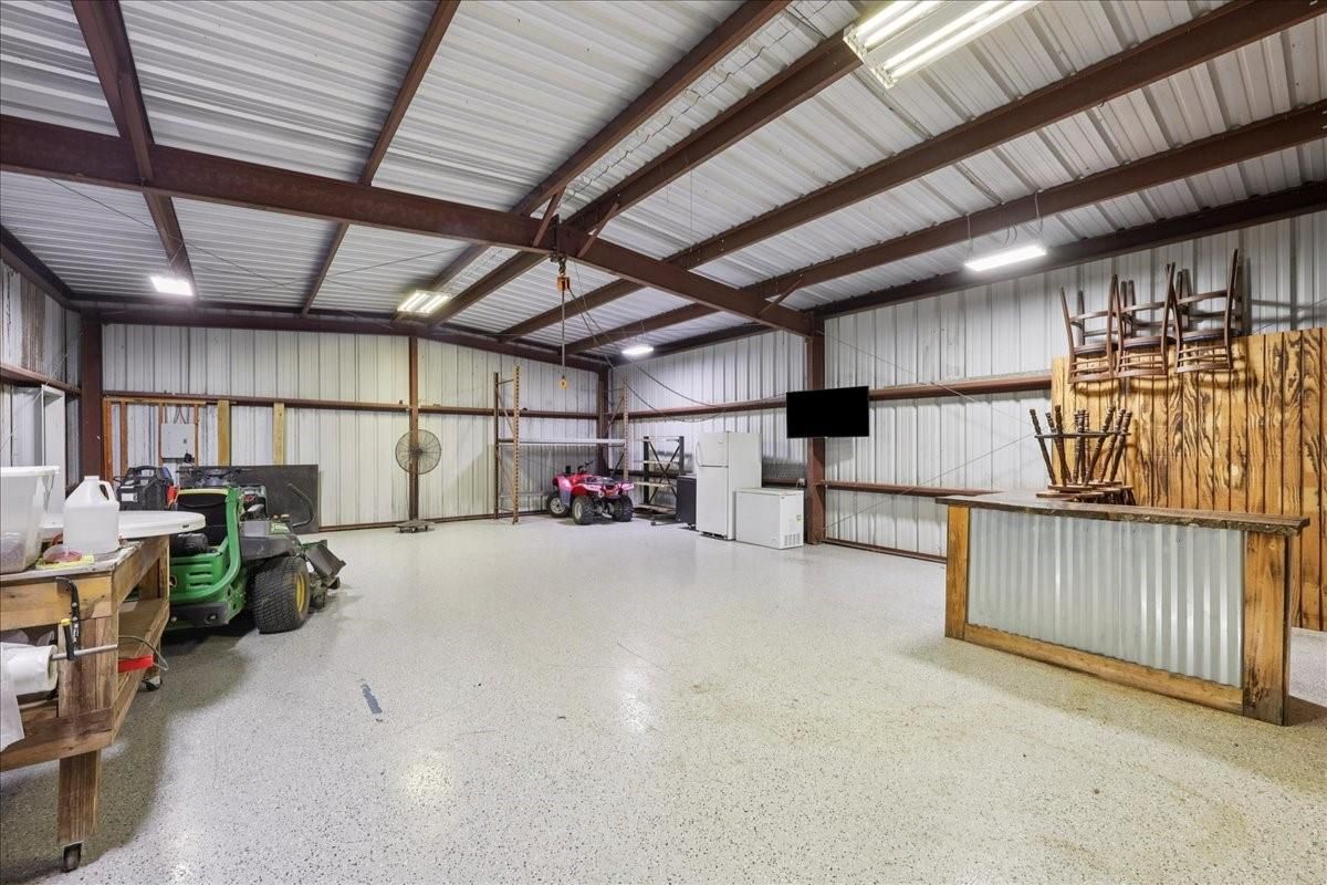 Garage, Interior