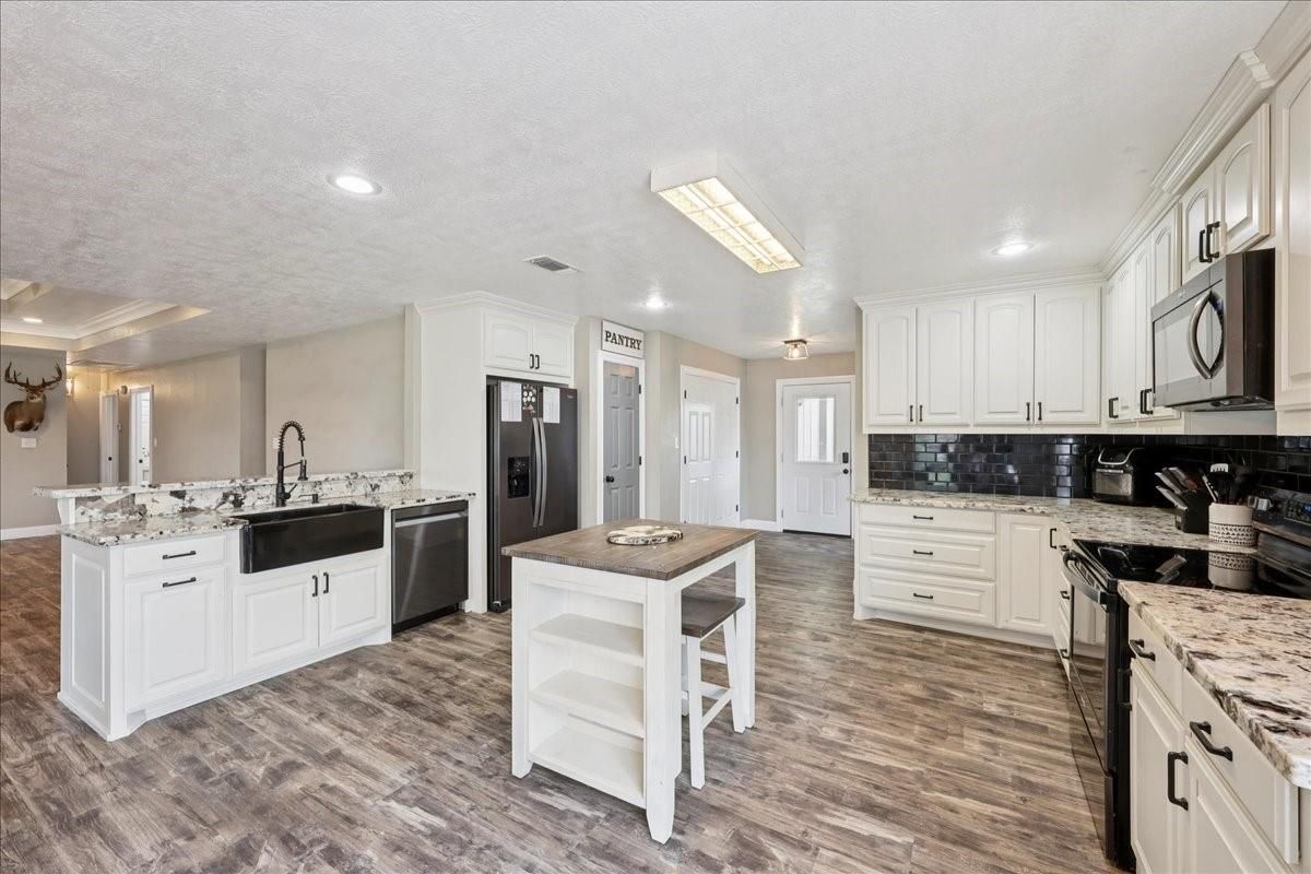 Interior, Kitchen, Recessed Lighting, Wood Texture Flooring