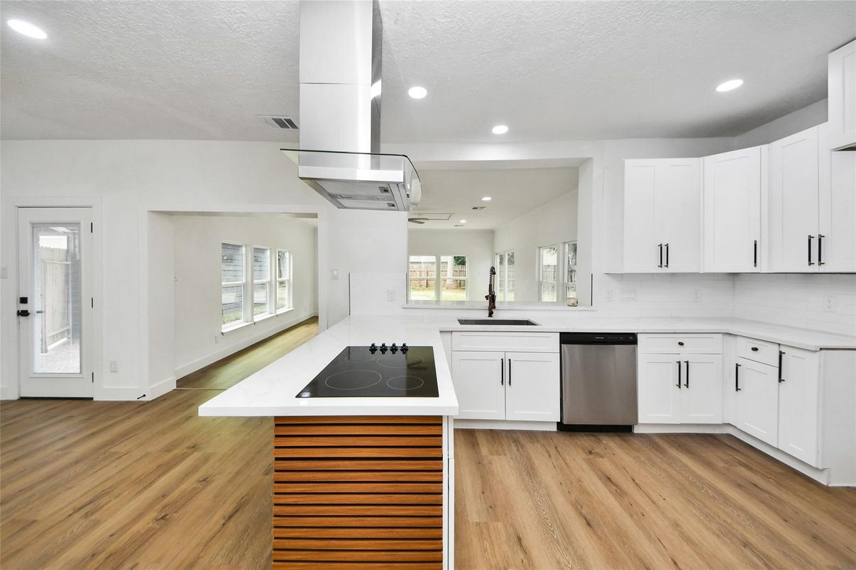 Interior, Kitchen, Recessed Lighting, Wood Texture Flooring