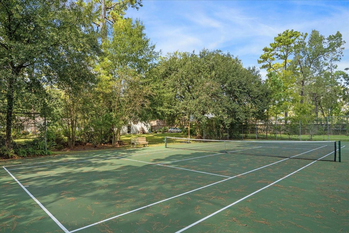 Exterior, Tennis Courts