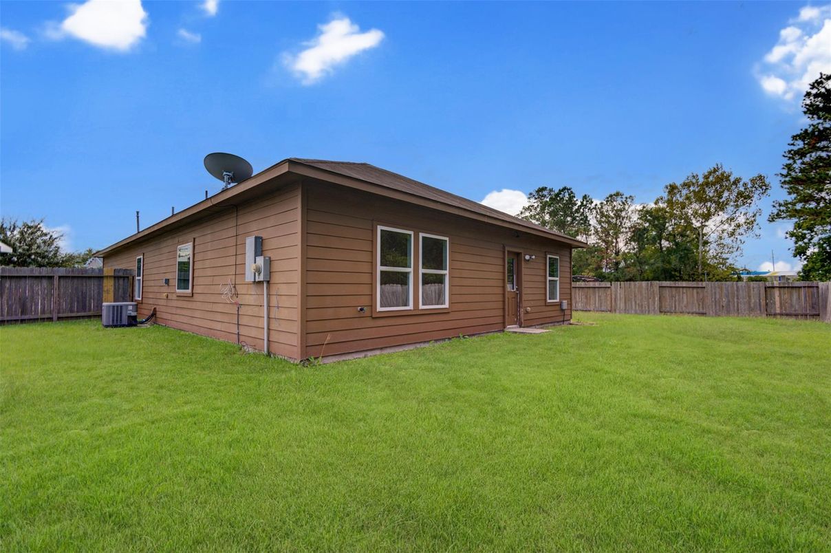 Backyard, Exterior