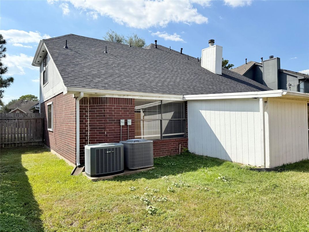 Backyard, Exterior, Hot Tub