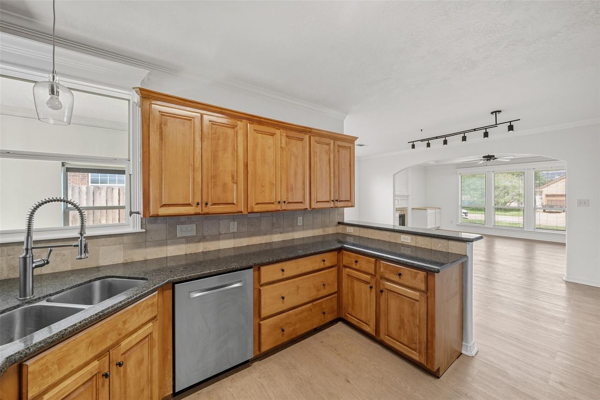 Interior, Kitchen, Pendant Lights, Wood Texture Flooring