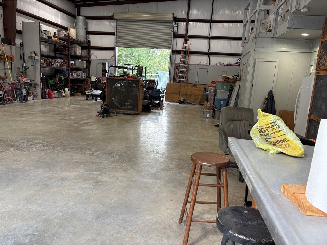 Garage, Interior