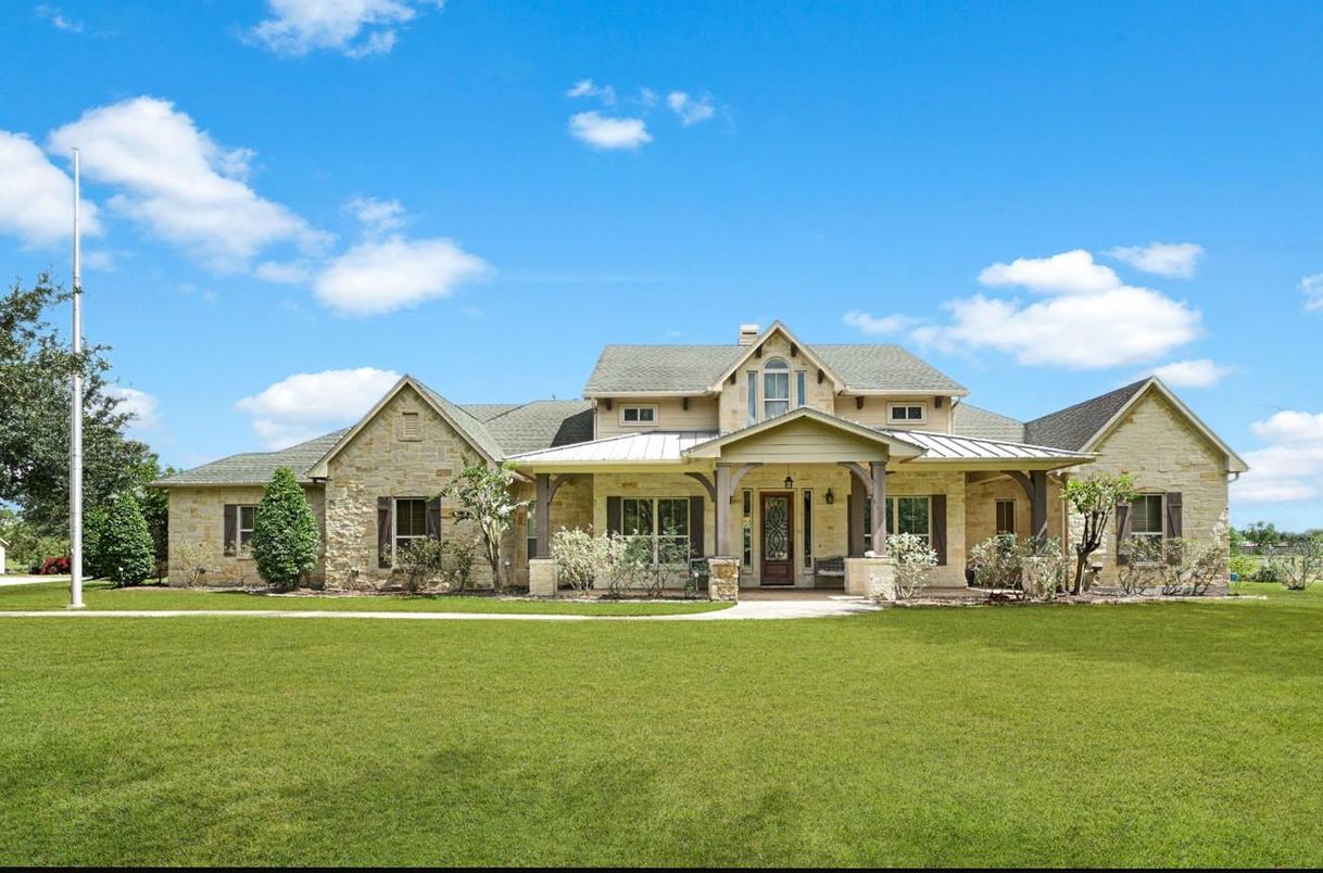 Backyard, Exterior, Facade, French Provincial