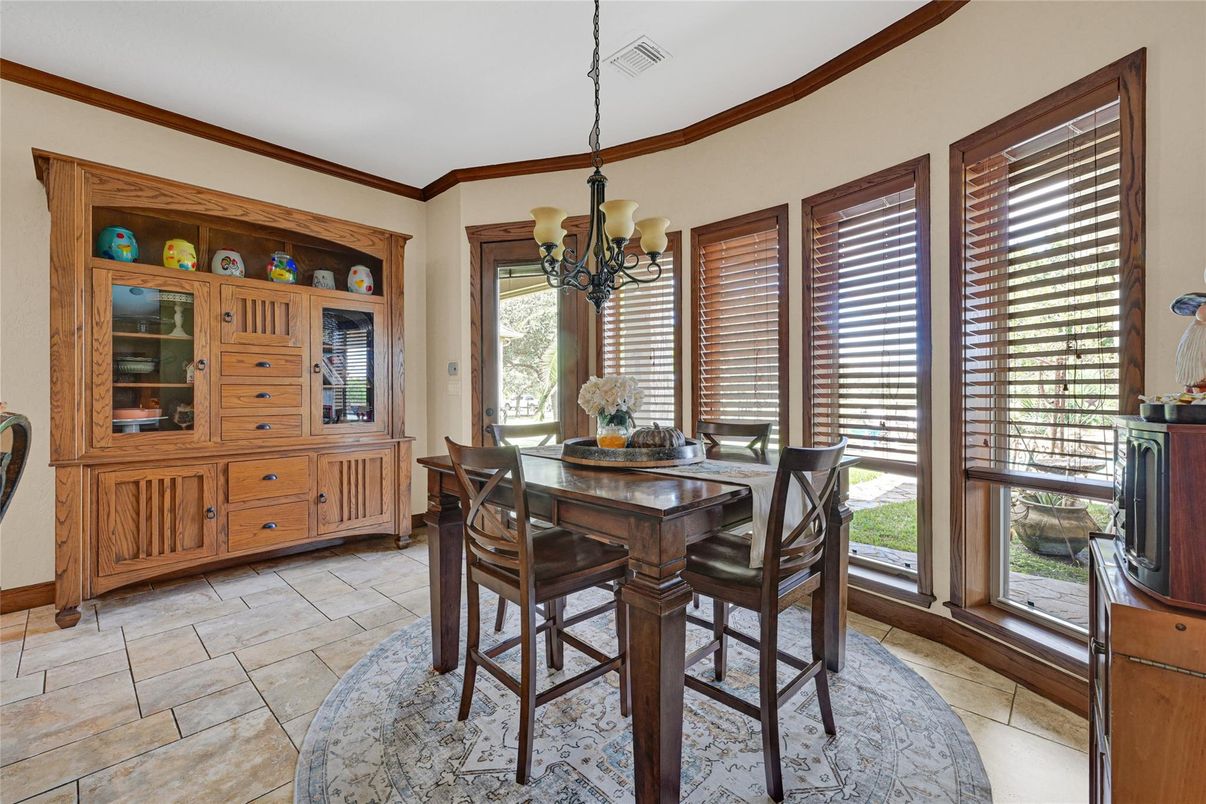 Chandelier, Dining room, Interior