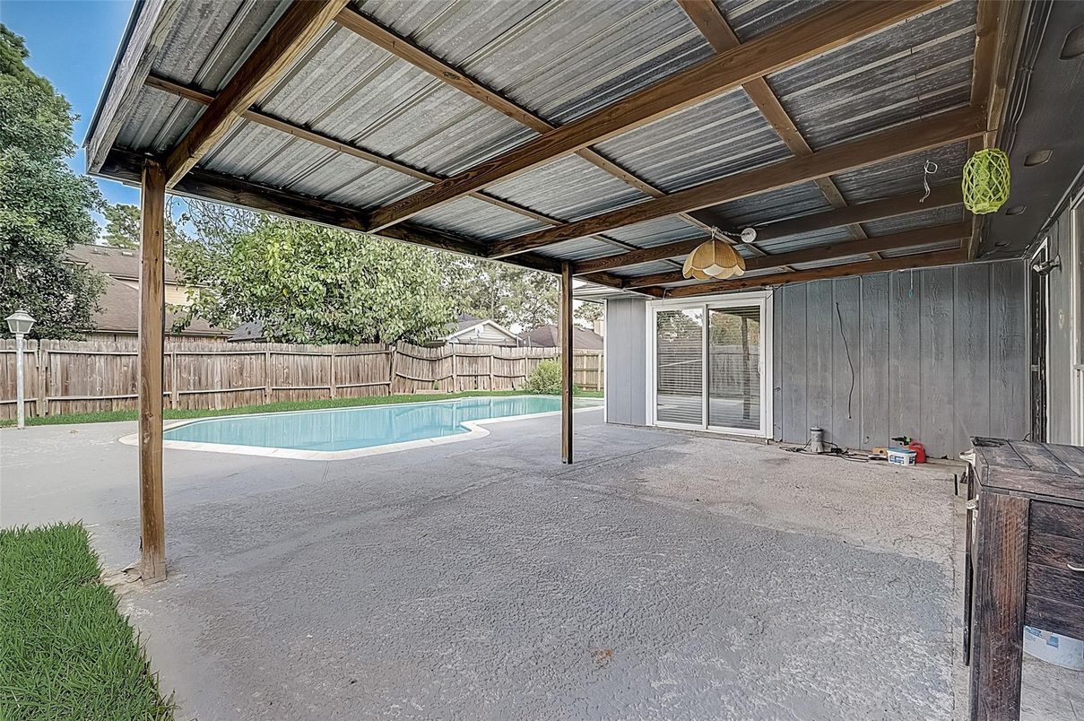 Exterior, Pool