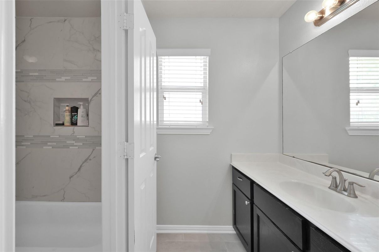 Bathroom, Interior, Marble Walls