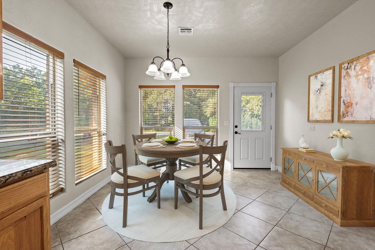 Dining room, Interior, Pendant Lights