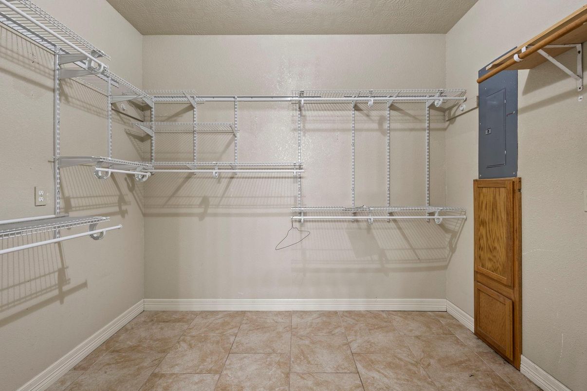 Interior, Walk-in Closets