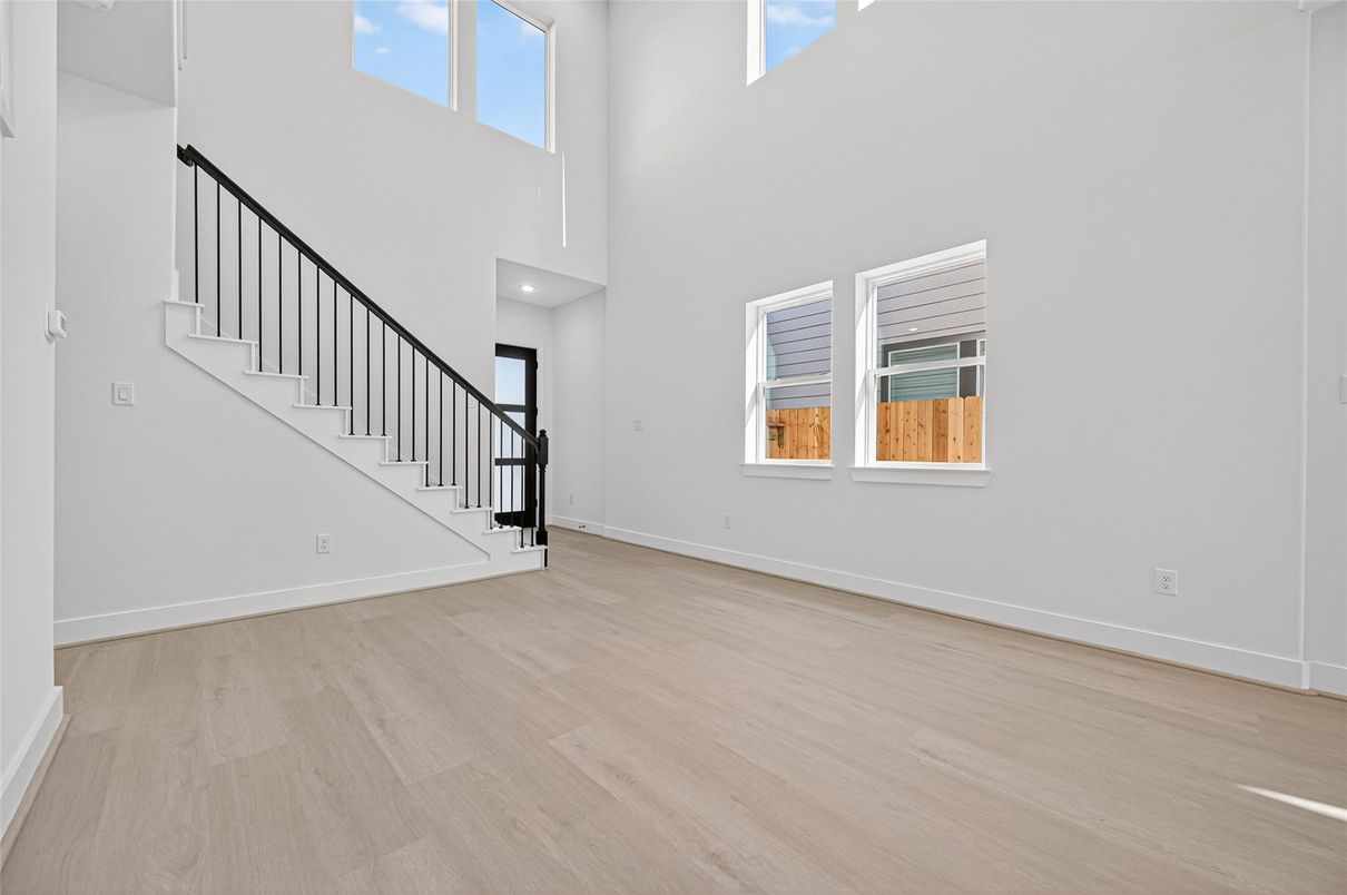 Interior, Recessed Lighting, Wood Texture Flooring