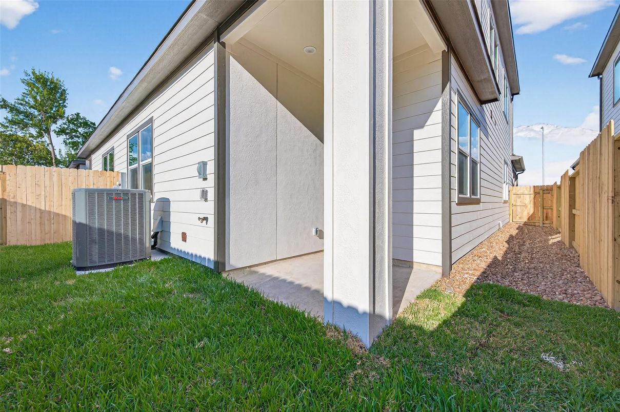 Backyard, Exterior