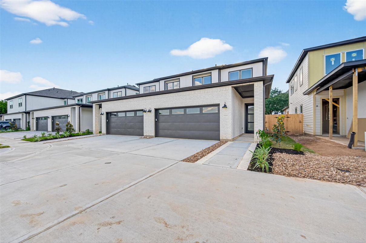 Attached, Exterior, Facade, Modern