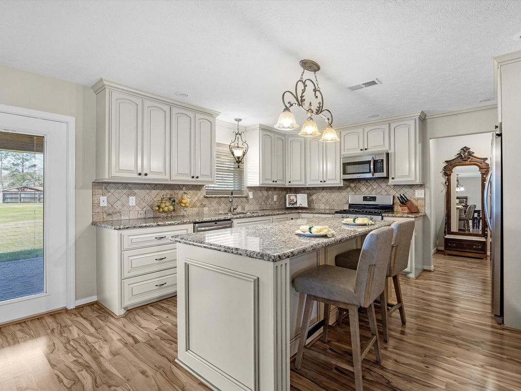 Chandelier, Interior, Kitchen, Wood Texture Flooring