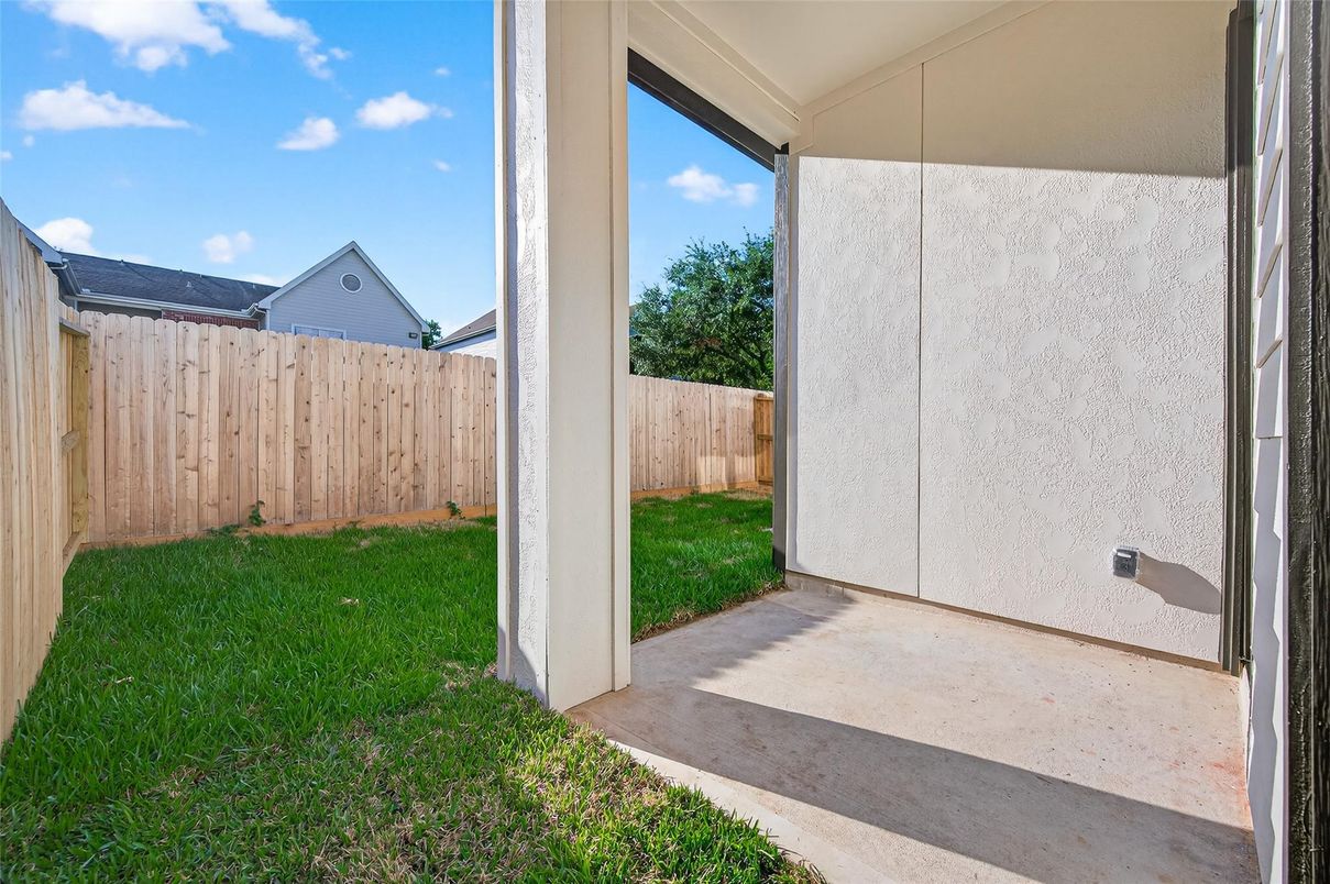Backyard, Exterior