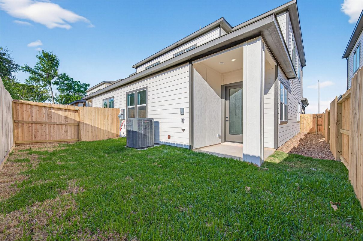 Backyard, Exterior