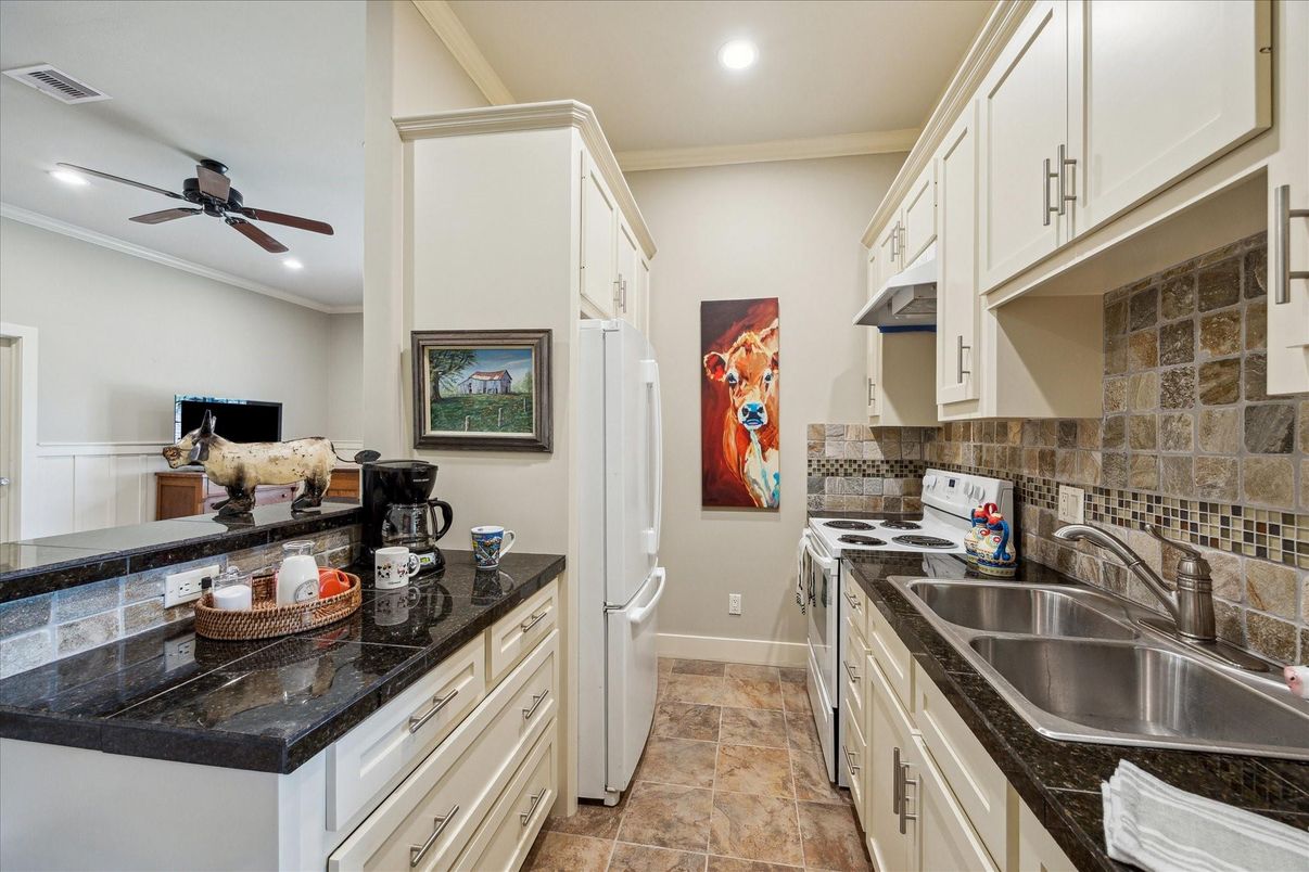 Interior, Kitchen, Recessed Lighting