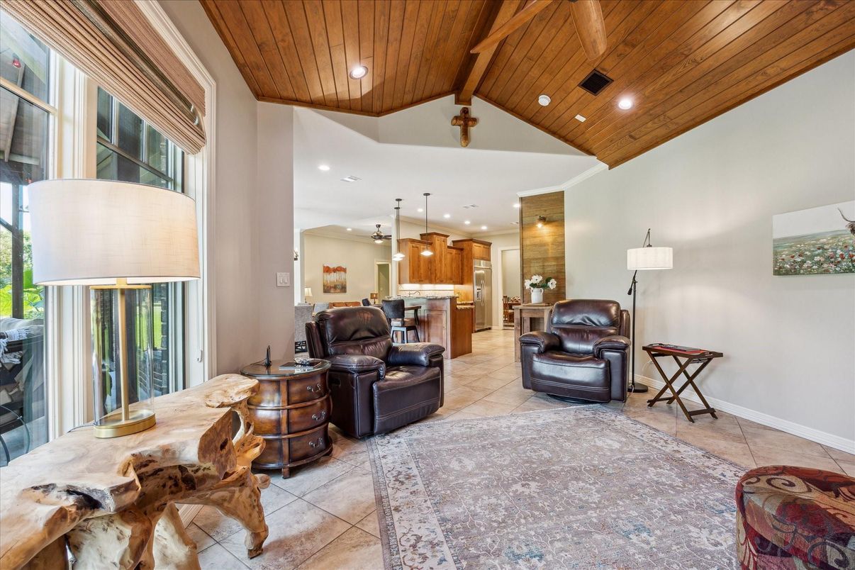 Interior, Kitchen, Living room, Pendant Lights, Recessed Lighting, Wooden Ceilings