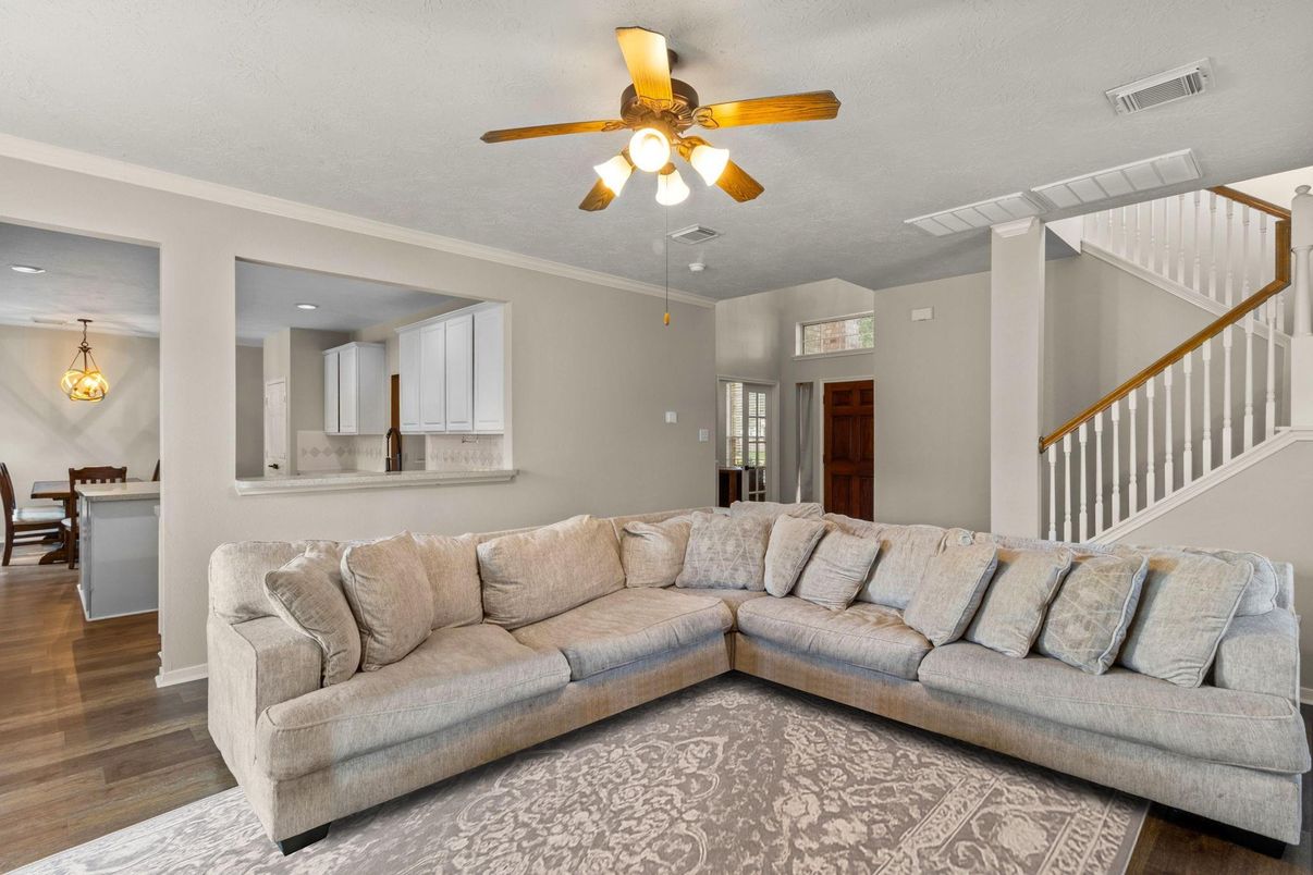 Dining room, Interior, Kitchen, Living room, Pendant Lights, Recessed Lighting, Wood Texture Flooring