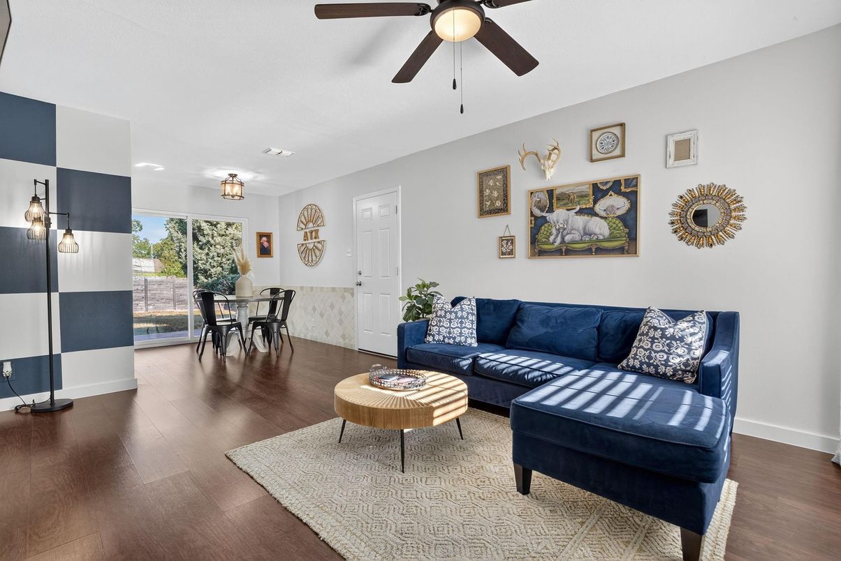 Dining room, Interior, Living room, Recessed Lighting, Wood Texture Flooring