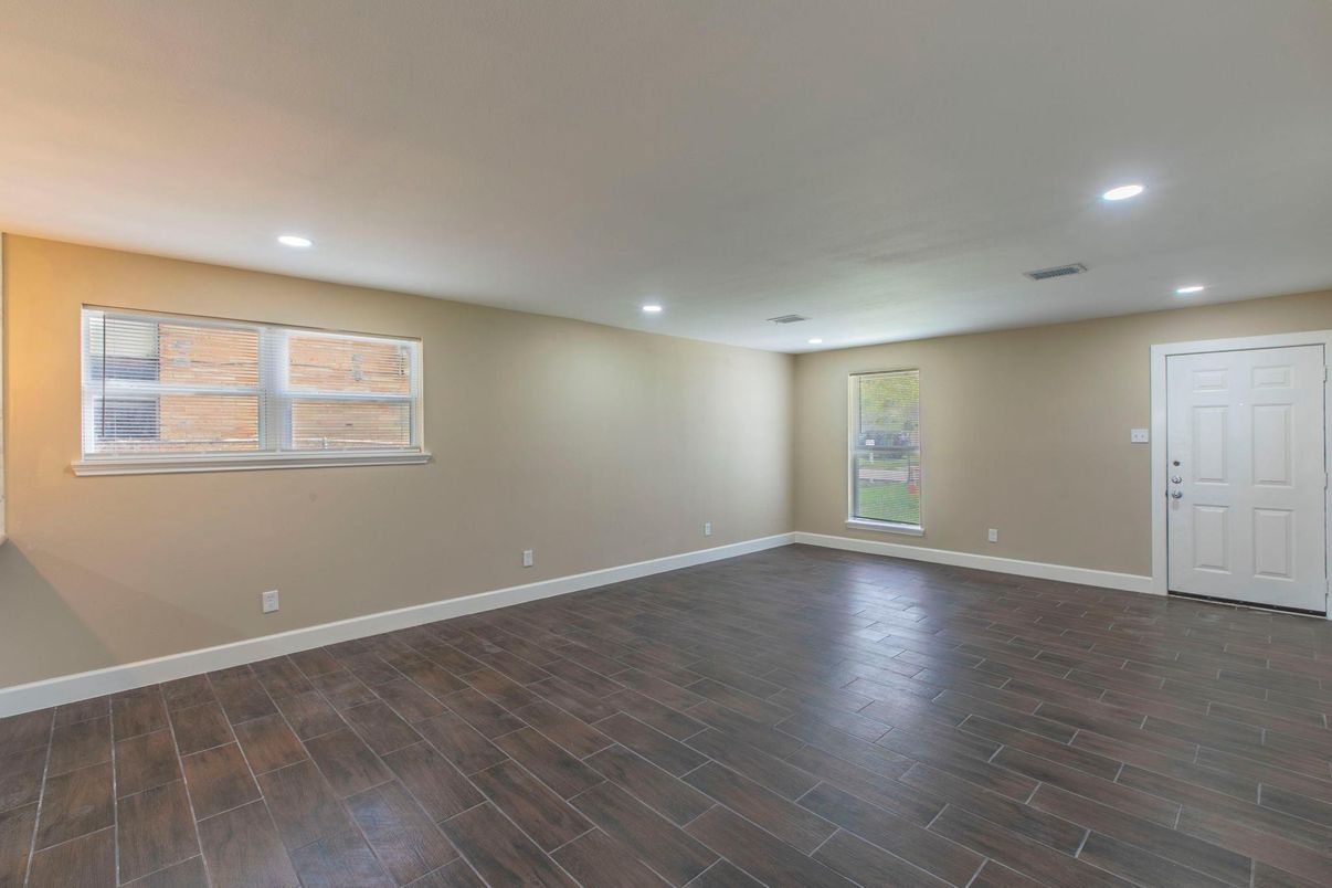 Empty room, Interior, Recessed Lighting, Wood Texture Flooring
