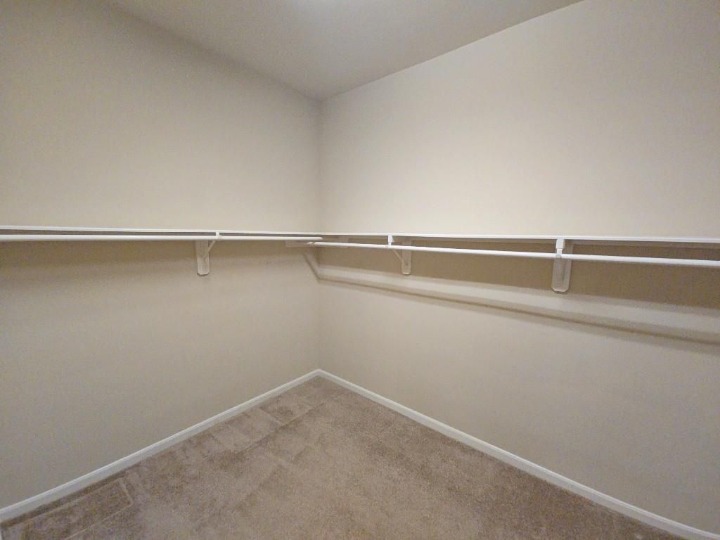 Empty room, Interior, Walk-in Closets