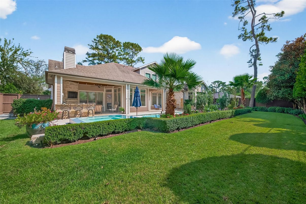 Backyard, Exterior, Pool
