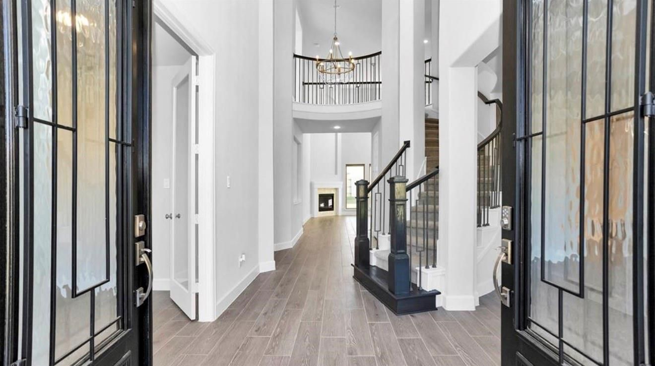 Chandelier, Interior, Recessed Lighting, Wood Texture Flooring