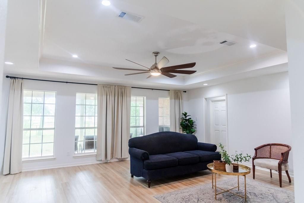 Interior, Recessed Lighting, Wood Texture Flooring