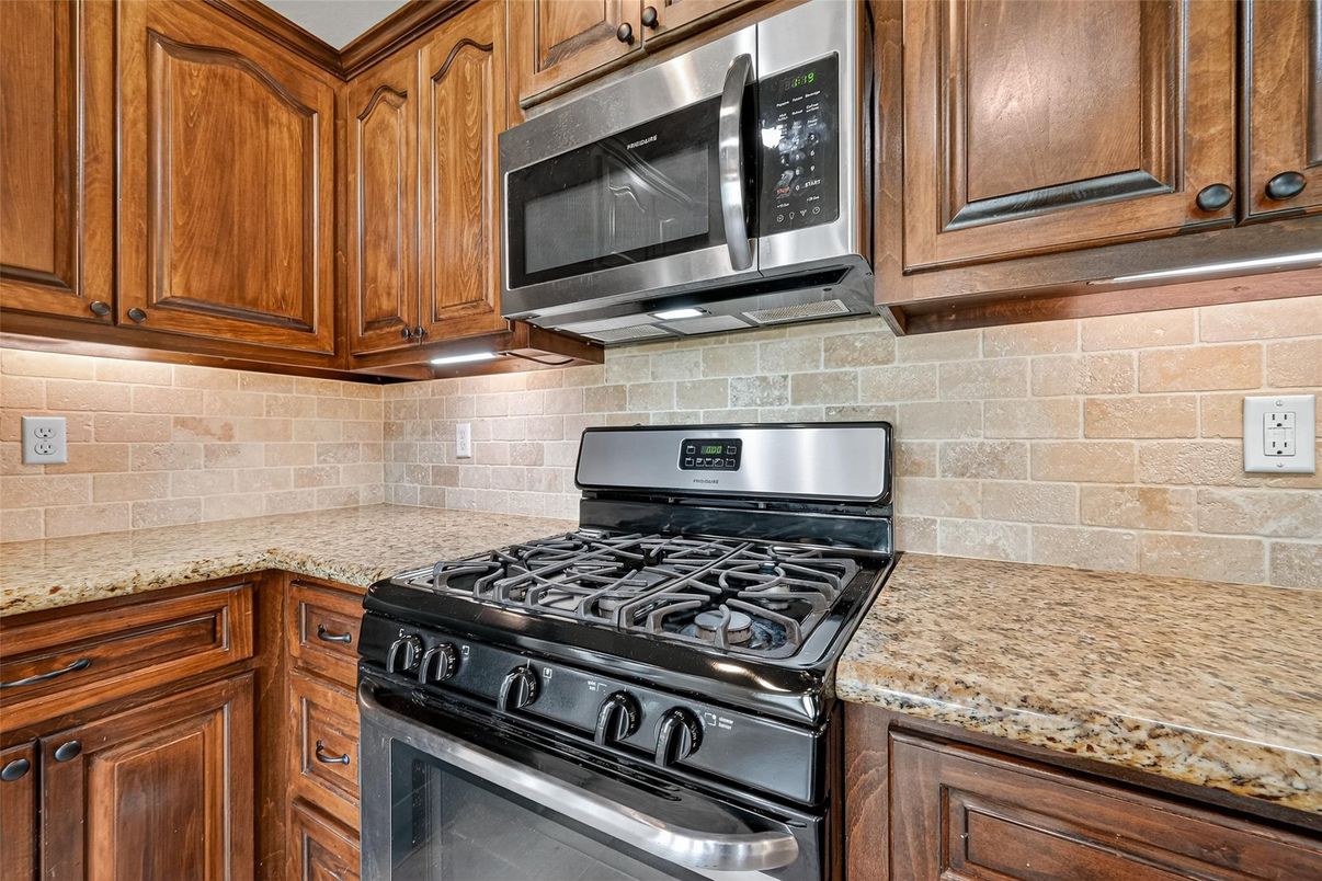 Interior, Kitchen, Stainless Steel Appliances