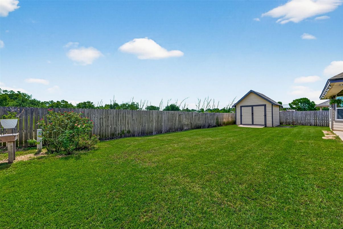 Backyard, Detached Garage, Exterior